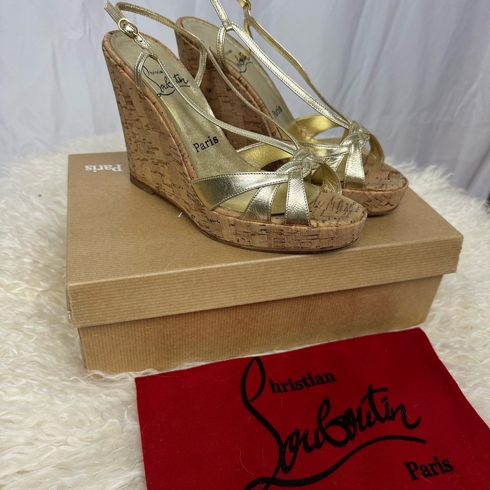 Christian Louboutin Lady Zeppa Gold Nappa Cork Wedge Sandals - Picture 4 of 9